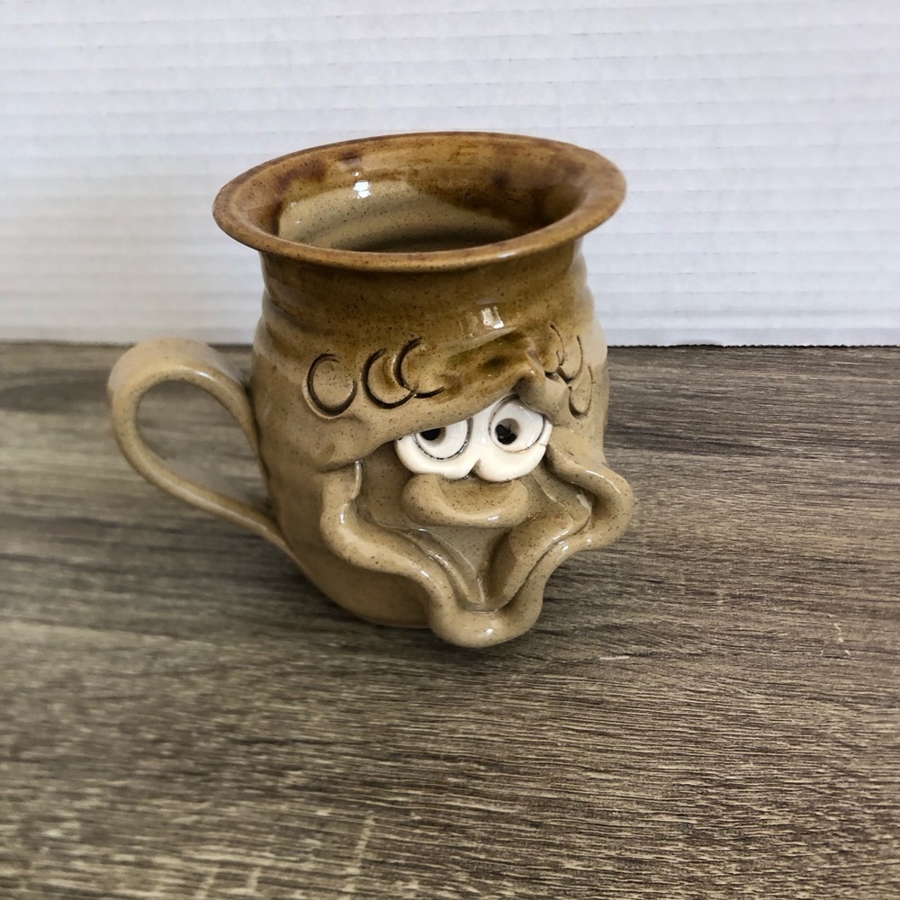 Vtg Pretty Ugly Pottery Wales Mug